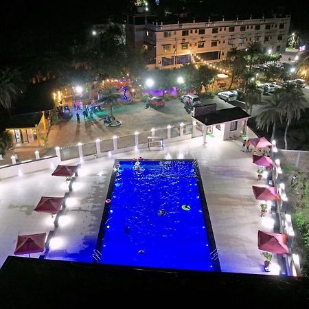Hotel Silver Daman Buitenkant foto