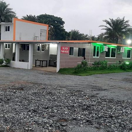 Hotel Silver Daman Buitenkant foto