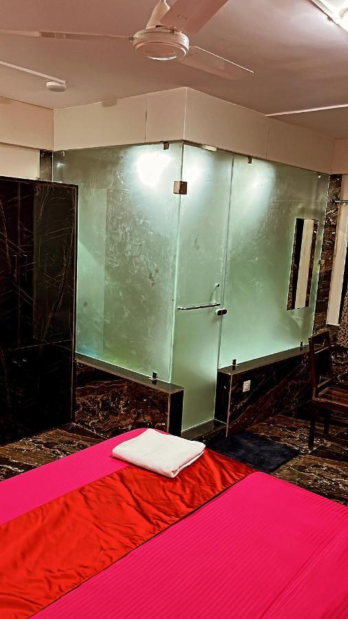 Hotel Silver Daman Buitenkant foto