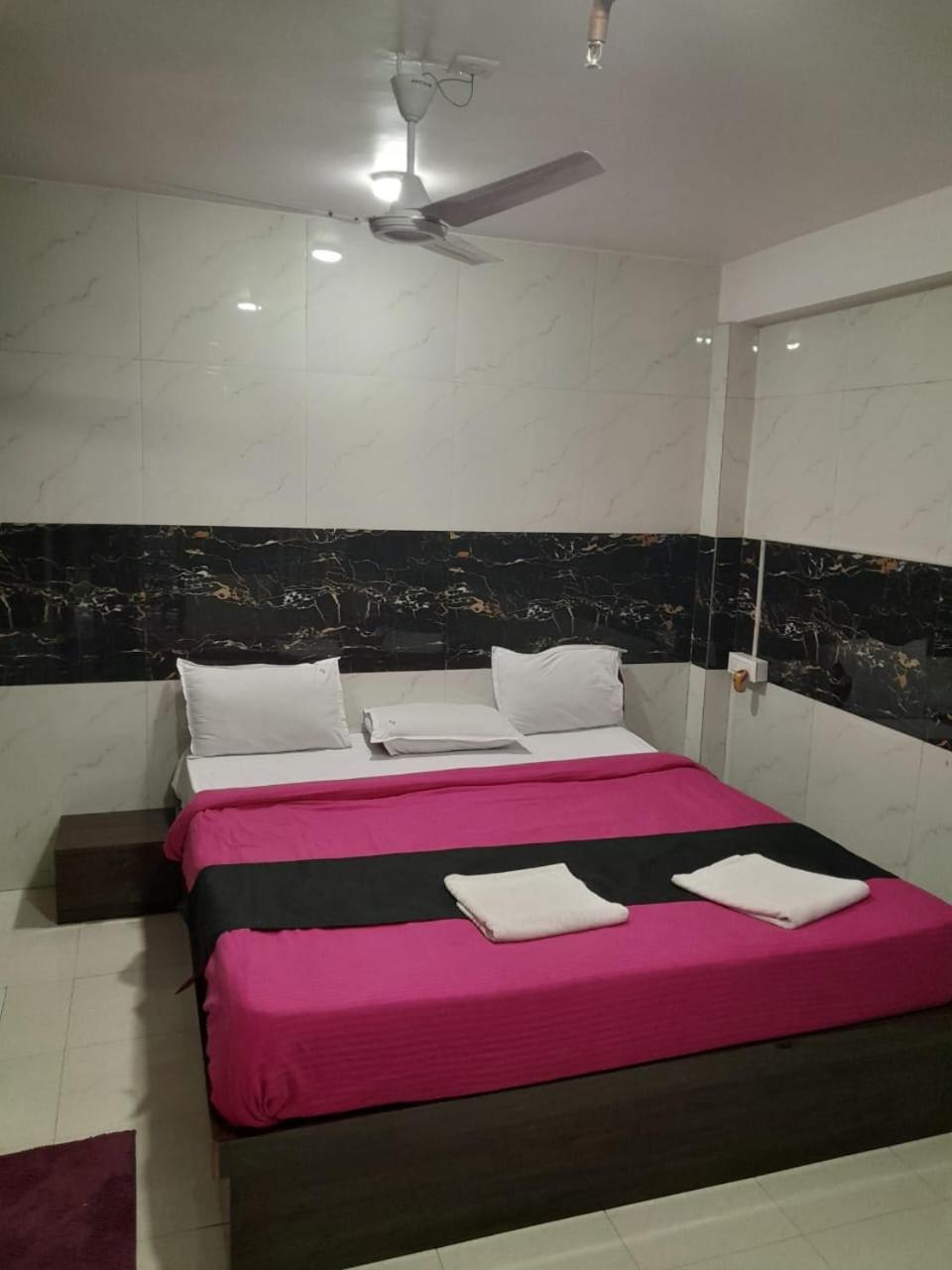 Hotel Silver Daman Buitenkant foto