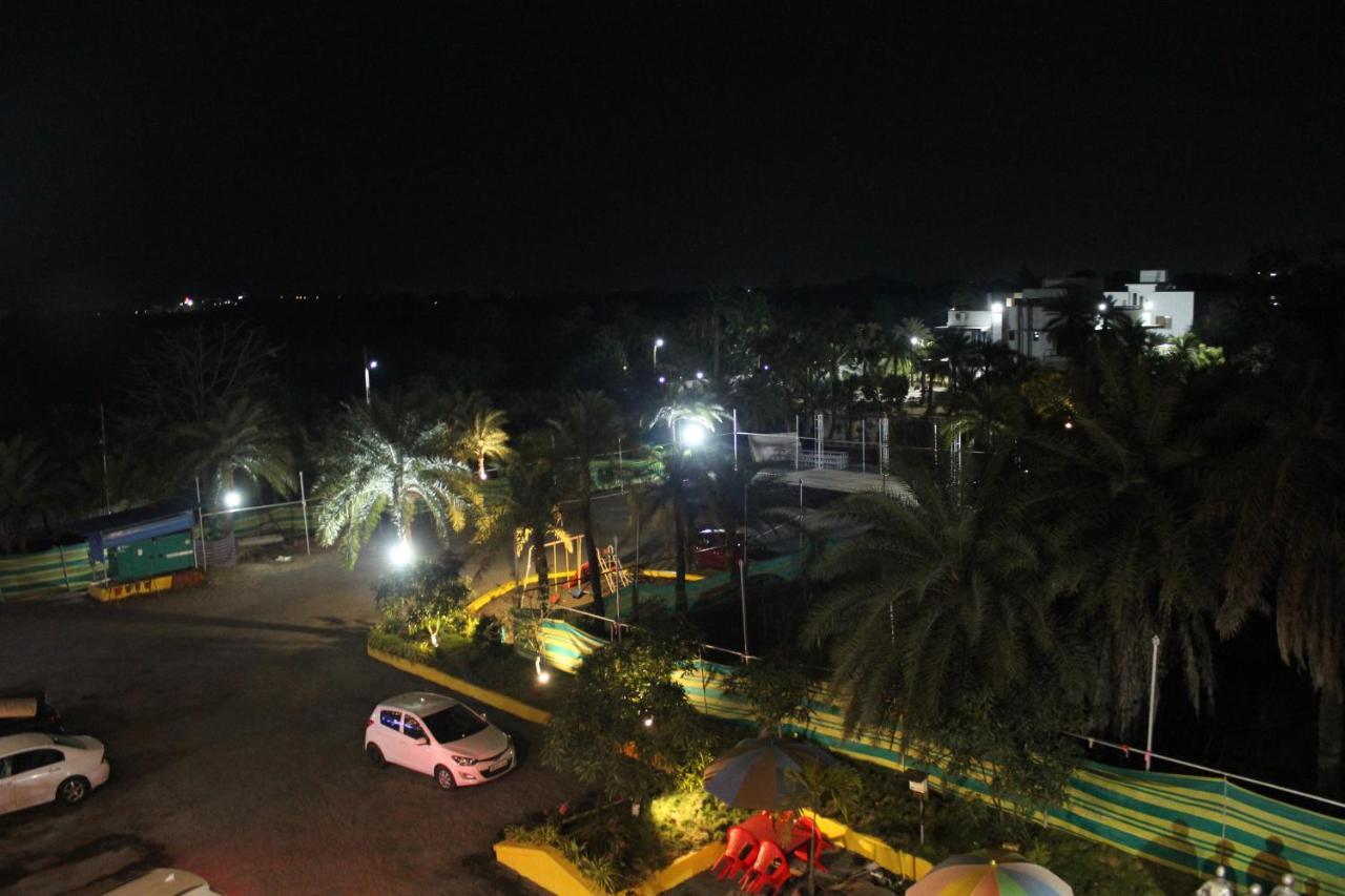 Hotel Silver Daman Buitenkant foto