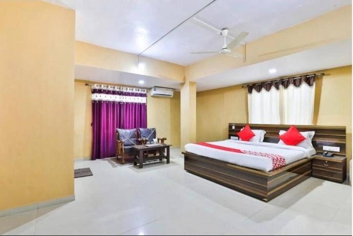 Hotel Silver Daman Buitenkant foto